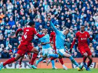 开云体育下载-曼城客场战平热刺，英超争冠局势愈发激烈！的简单介绍