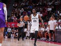 开云下载-包含多米尼加球员跃居榜首夺目篮球竞技场的词条