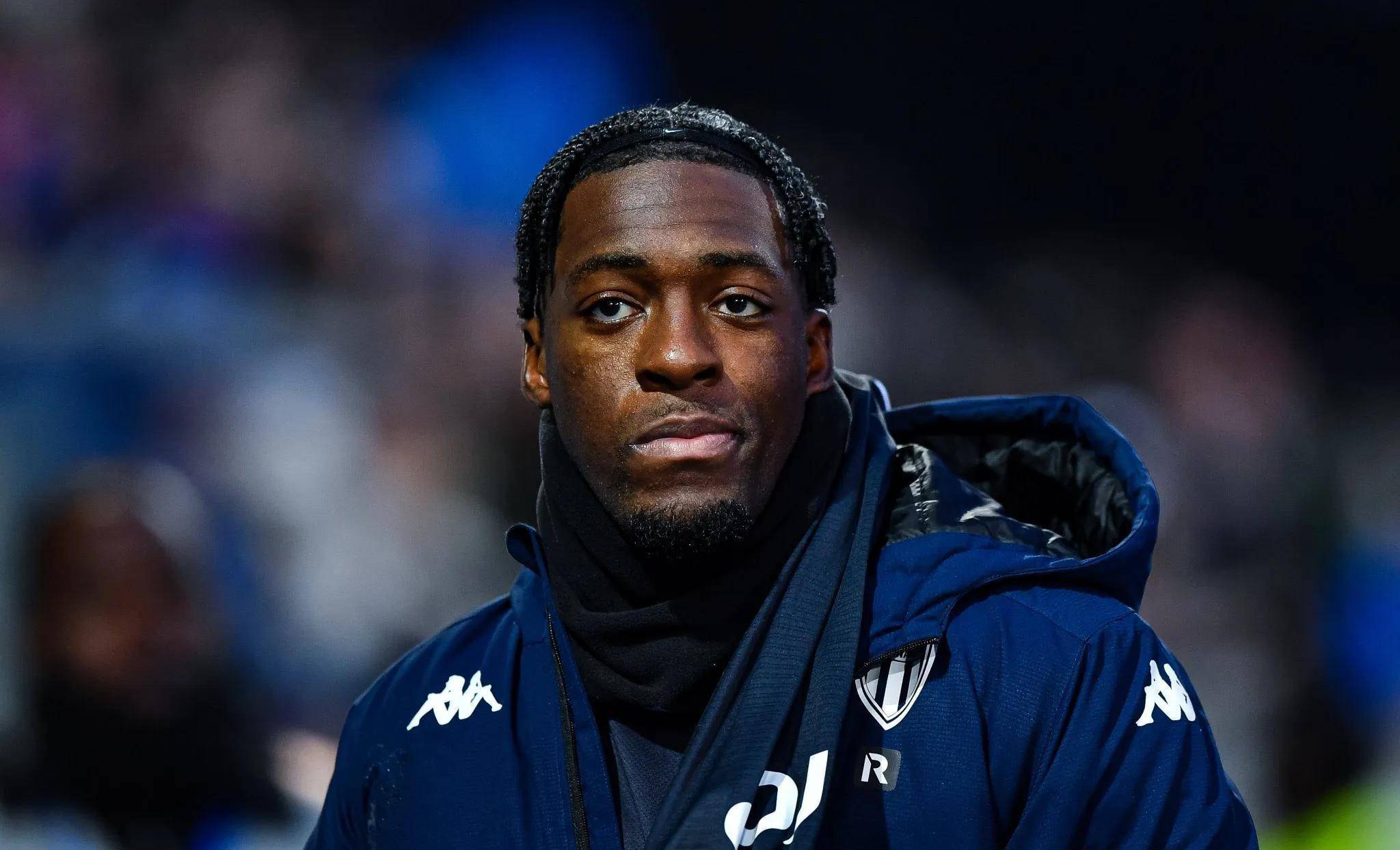 包含切尔西前锋哈维尔加盟皇家马德里,开启新征程的词条 包含切尔西前锋哈维尔加盟皇家马德里,开启新征程的词条