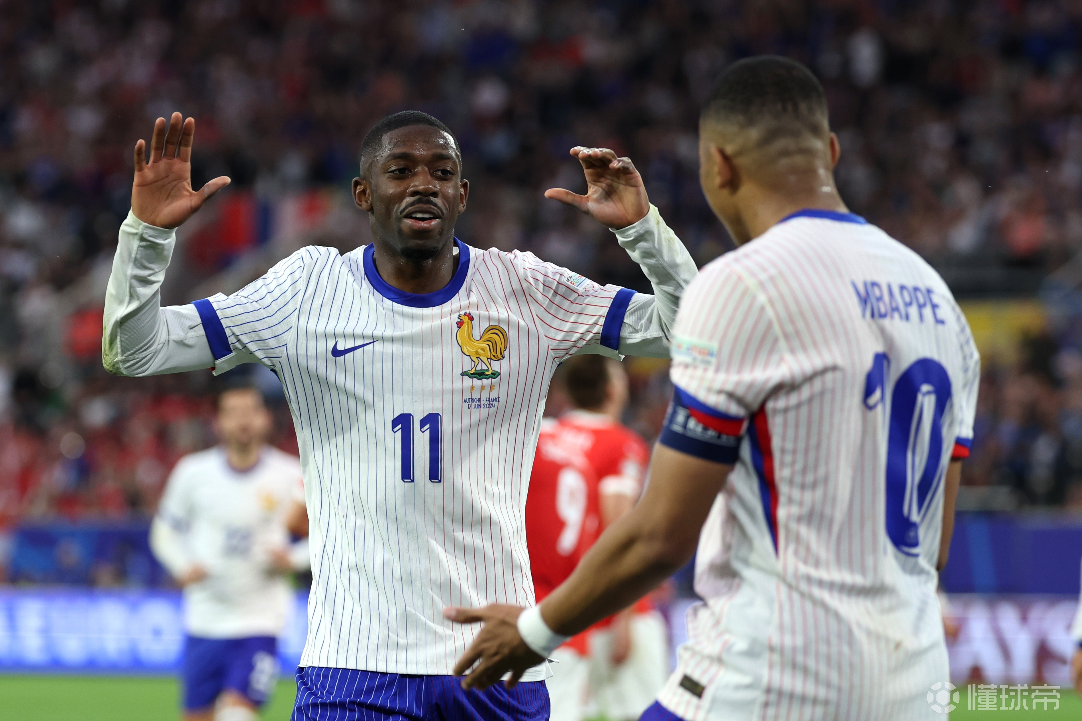 包含法国队在欧预赛中遭遇意外失利的词条