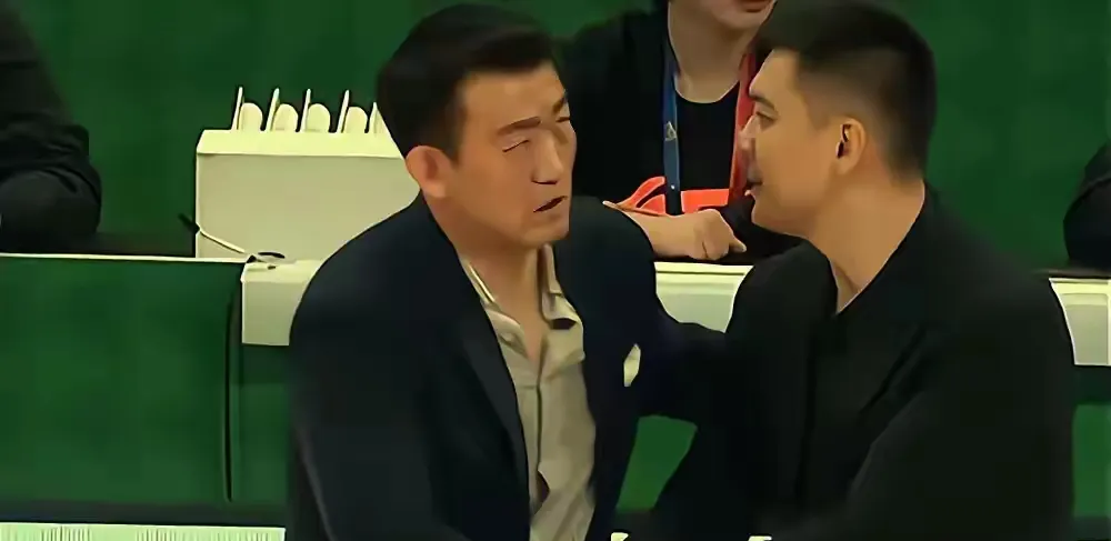 没有悬念的比赛中，某队轻松获胜的简单介绍