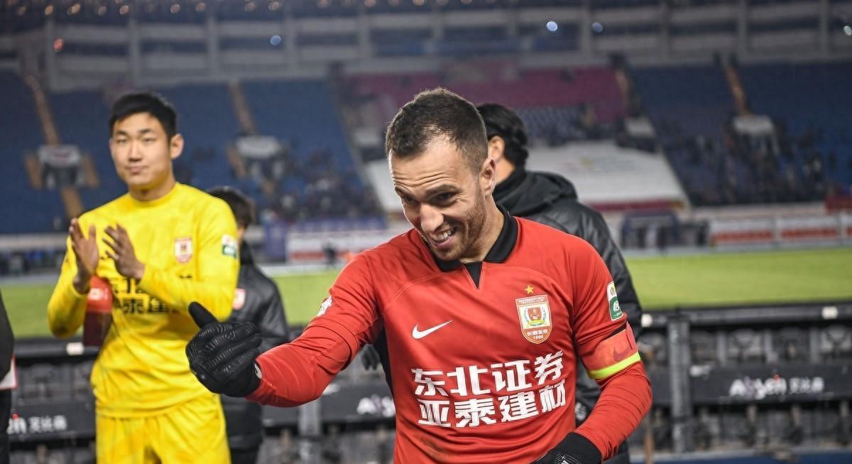 国家队主帅现身中超赛场，目测潜在国脚人选