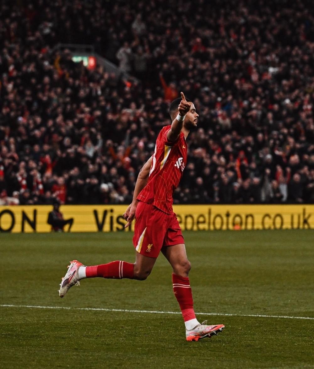 利物浦实现惊险逆转,豪取三分 利物浦实现惊险逆转,豪取三分