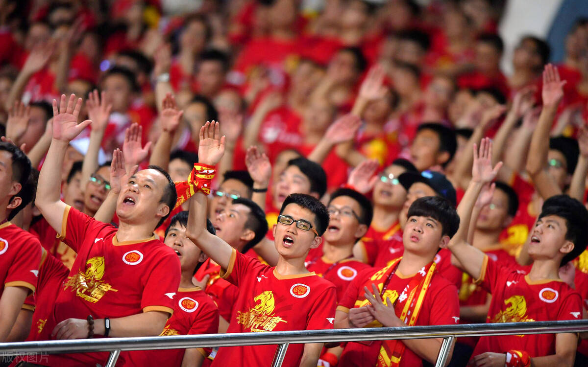 进攻火力全开，球队提前取得决赛资格