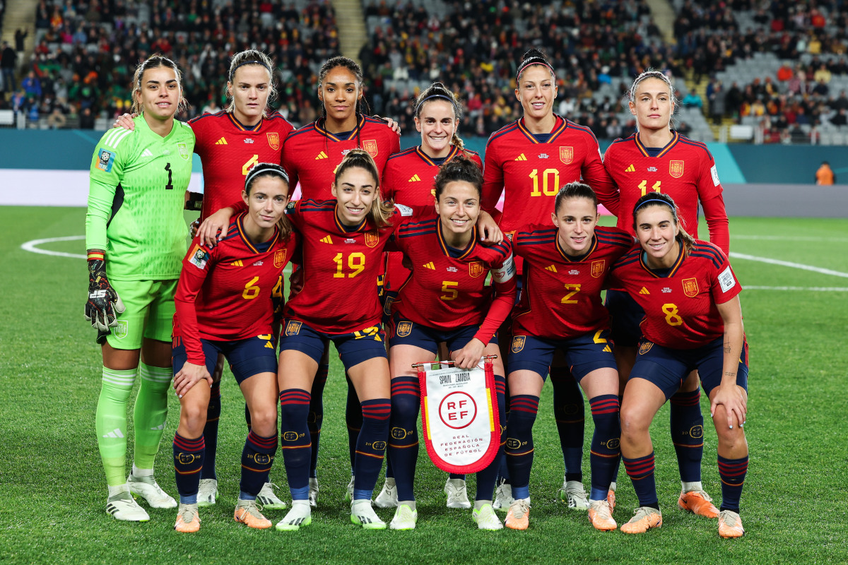 女足国际比赛中，西班牙队晋级决赛
