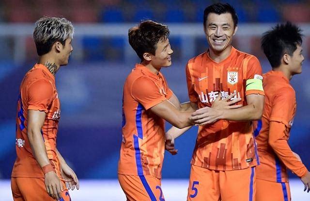 上港战平重庆,艰难一战让球迷心惊胆战的简单介绍 上港战平重庆,艰难一战让球迷心惊胆战的简单介绍