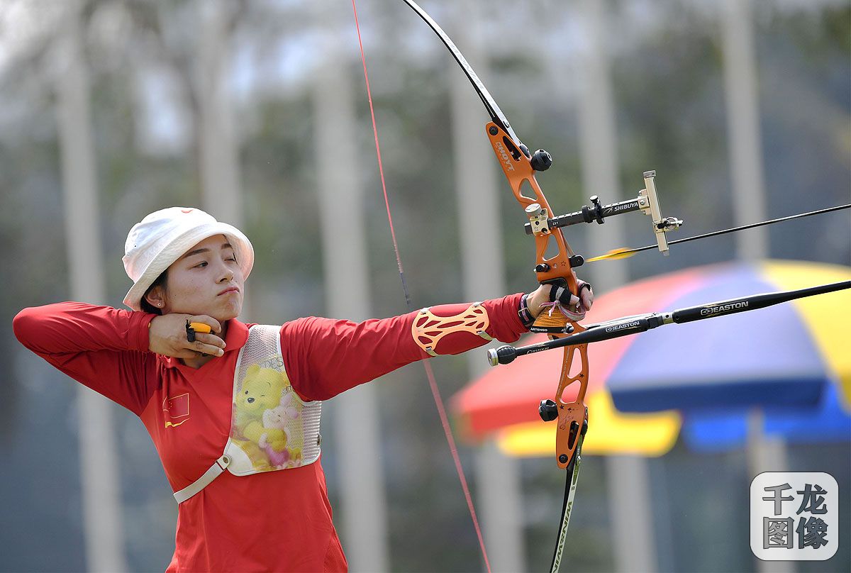 乌克兰射箭选手再获金牌,实力全开 乌克兰射箭选手再获金牌,实力全开
