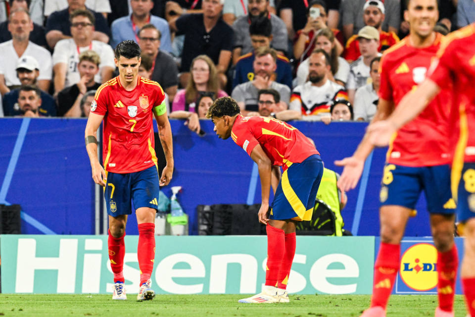 西班牙队大胜克罗地亚,晋级欧洲杯四强 西班牙队大胜克罗地亚,晋级欧洲杯四强