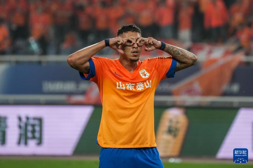 鲁能主场大胜,卓尔遗憾失败 鲁能主场大胜,卓尔遗憾失败