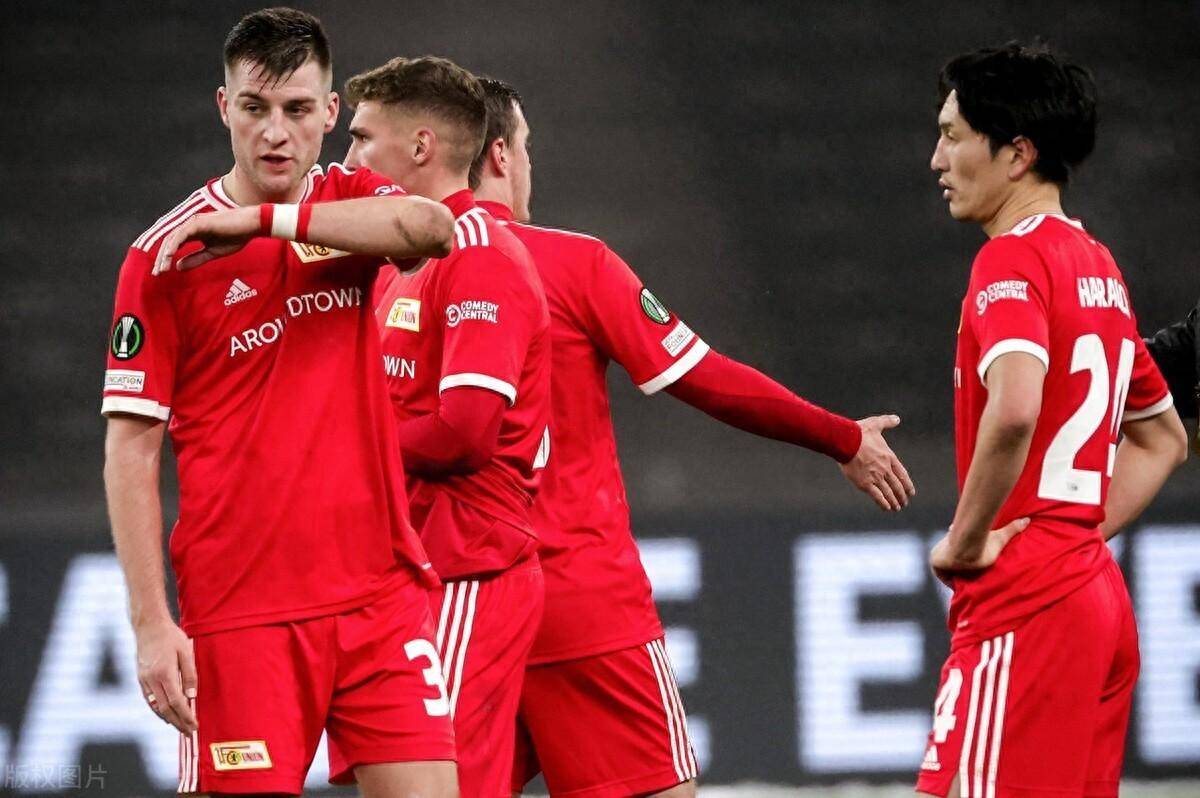 卡利亚里在强手如林的比赛中顽强抗衡 卡利亚里在强手如林的比赛中顽强抗衡