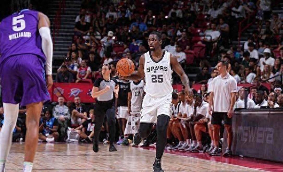 包含多米尼加球员跃居榜首夺目篮球竞技场的词条 包含多米尼加球员跃居榜首夺目篮球竞技场的词条