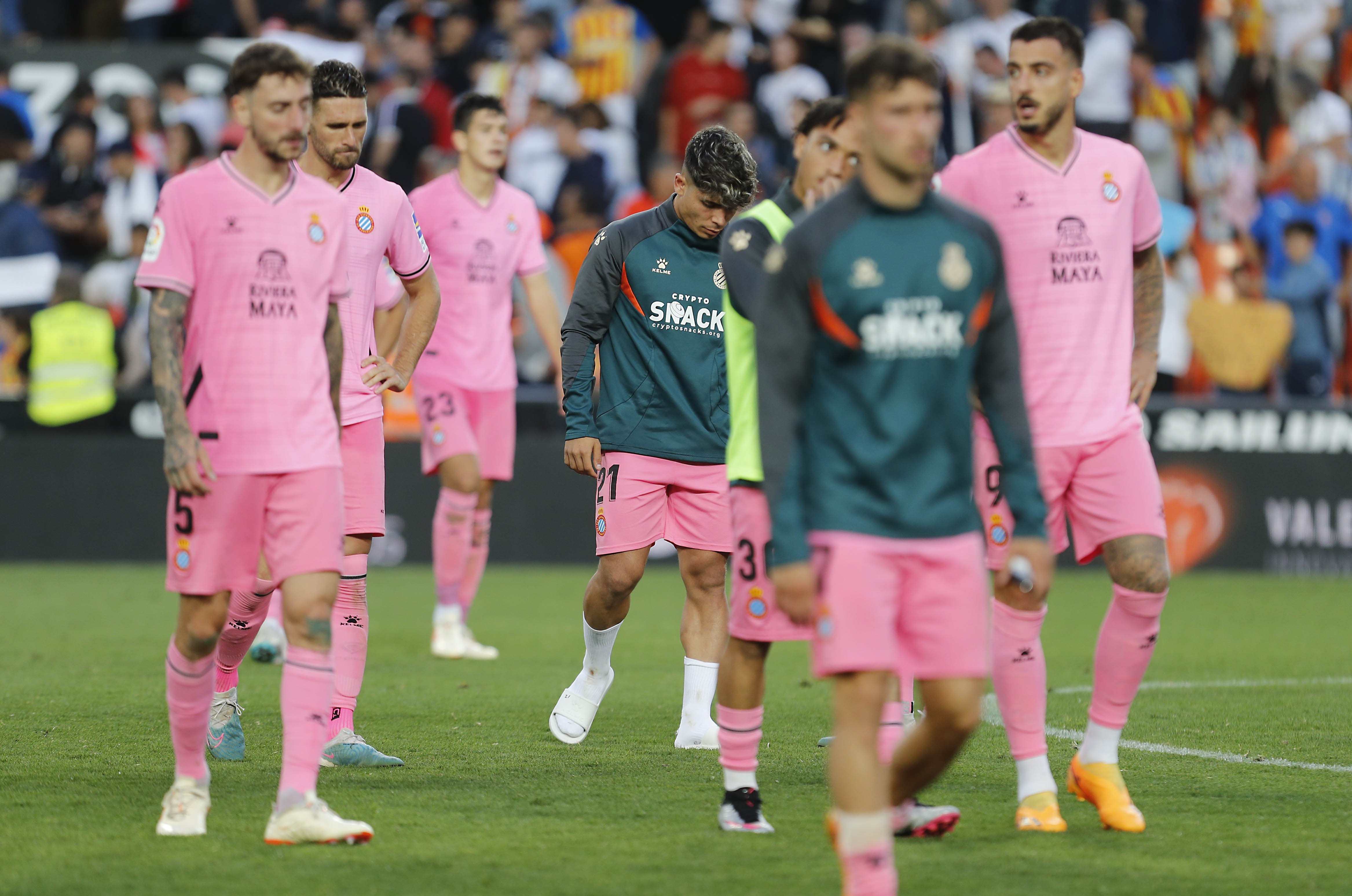 关于瓦伦西亚遭遇重创,保级形势严峻的信息 关于瓦伦西亚遭遇重创,保级形势严峻的信息