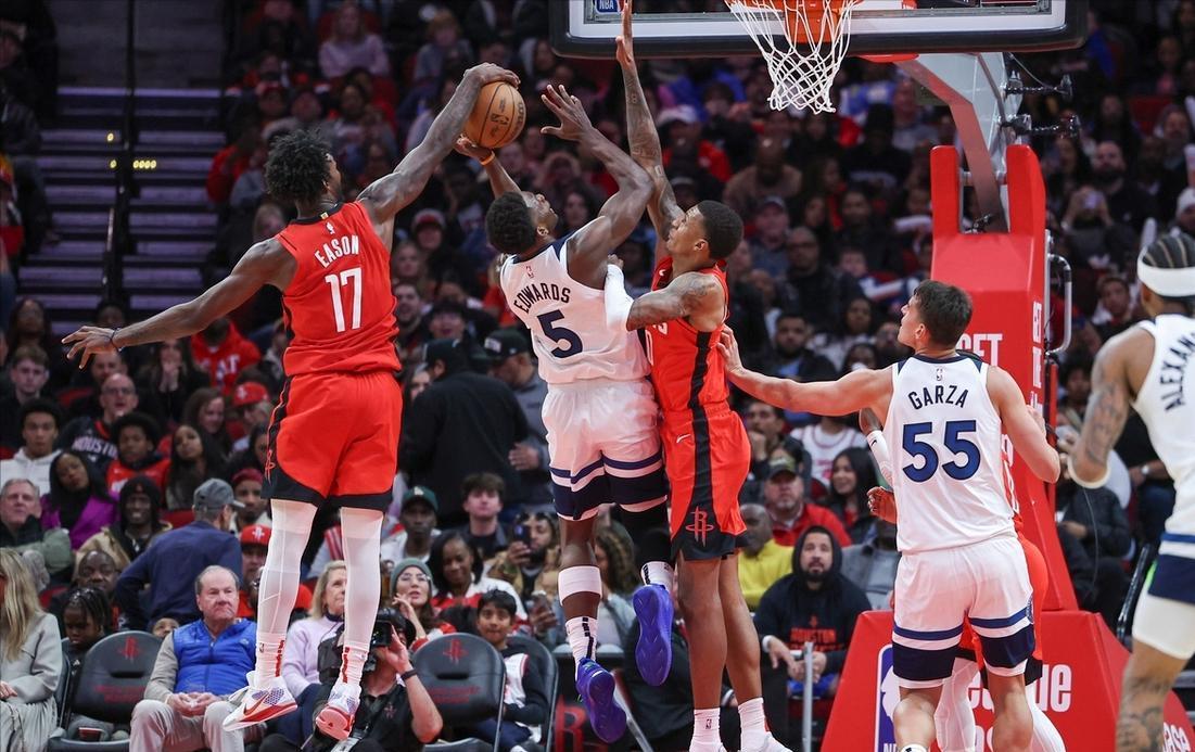 火箭壓倒狼，3連勝維持榜首寶座