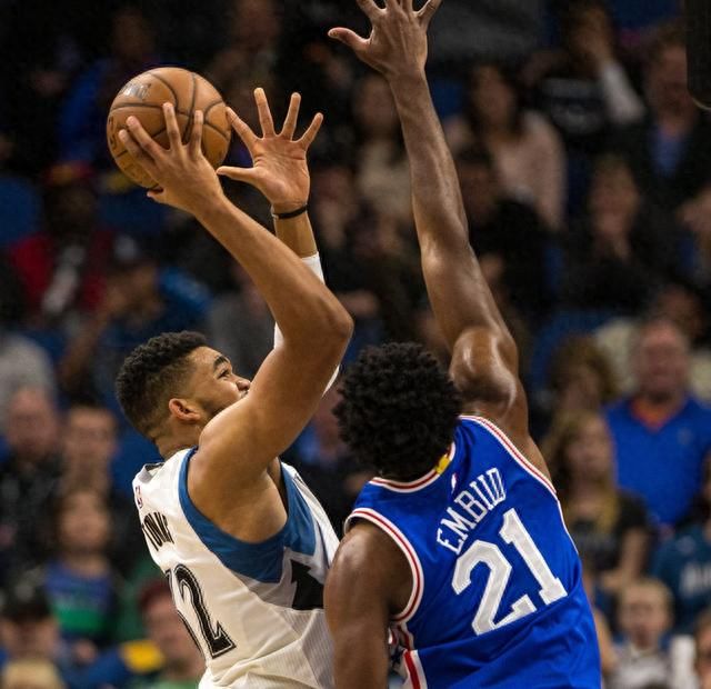 76人灭尼克斯,恩比德全场碾压 76人灭尼克斯,恩比德全场碾压