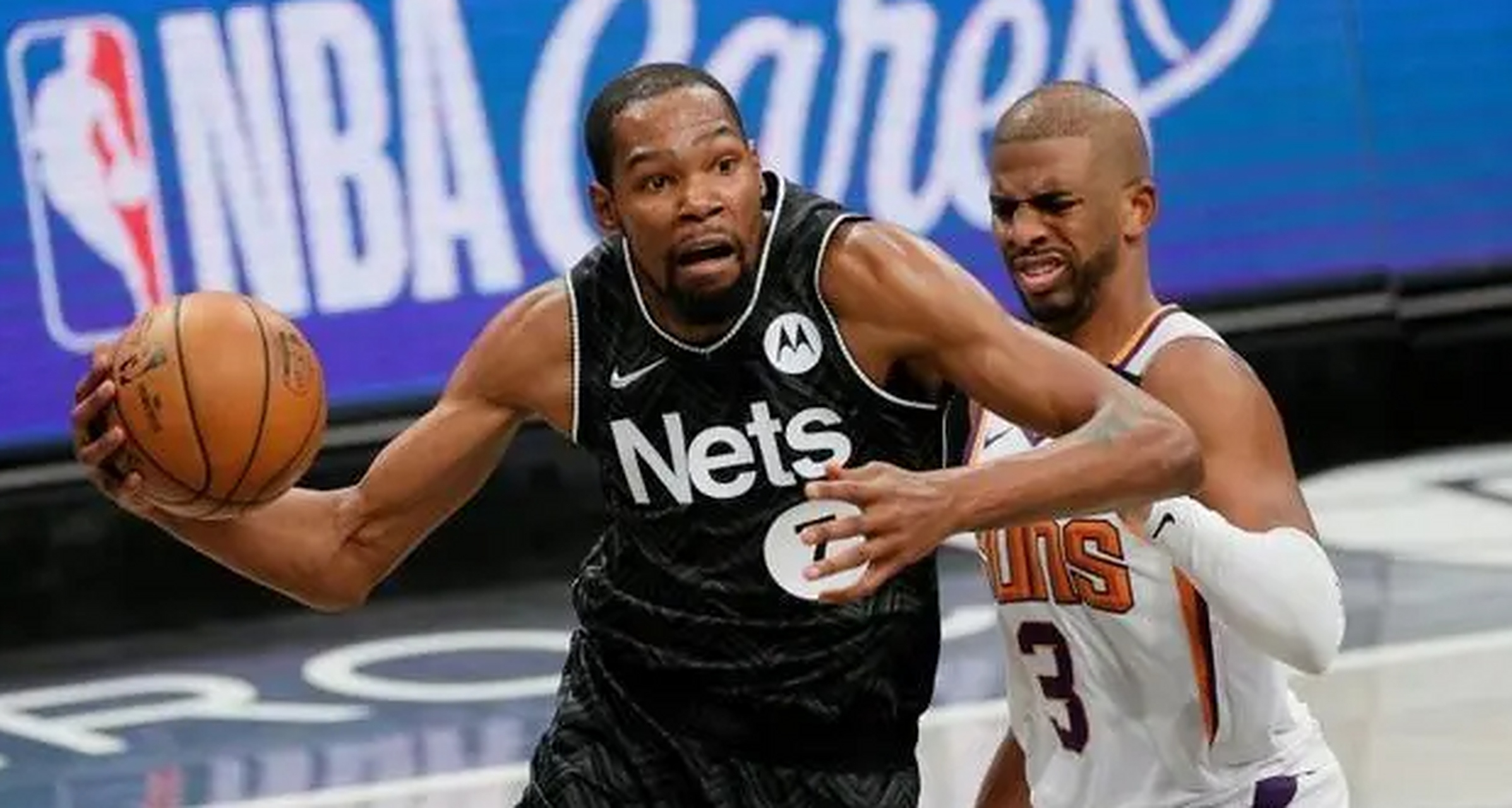 包含快船大逆转篮网，并趁遇紧将背靠背零封的词条