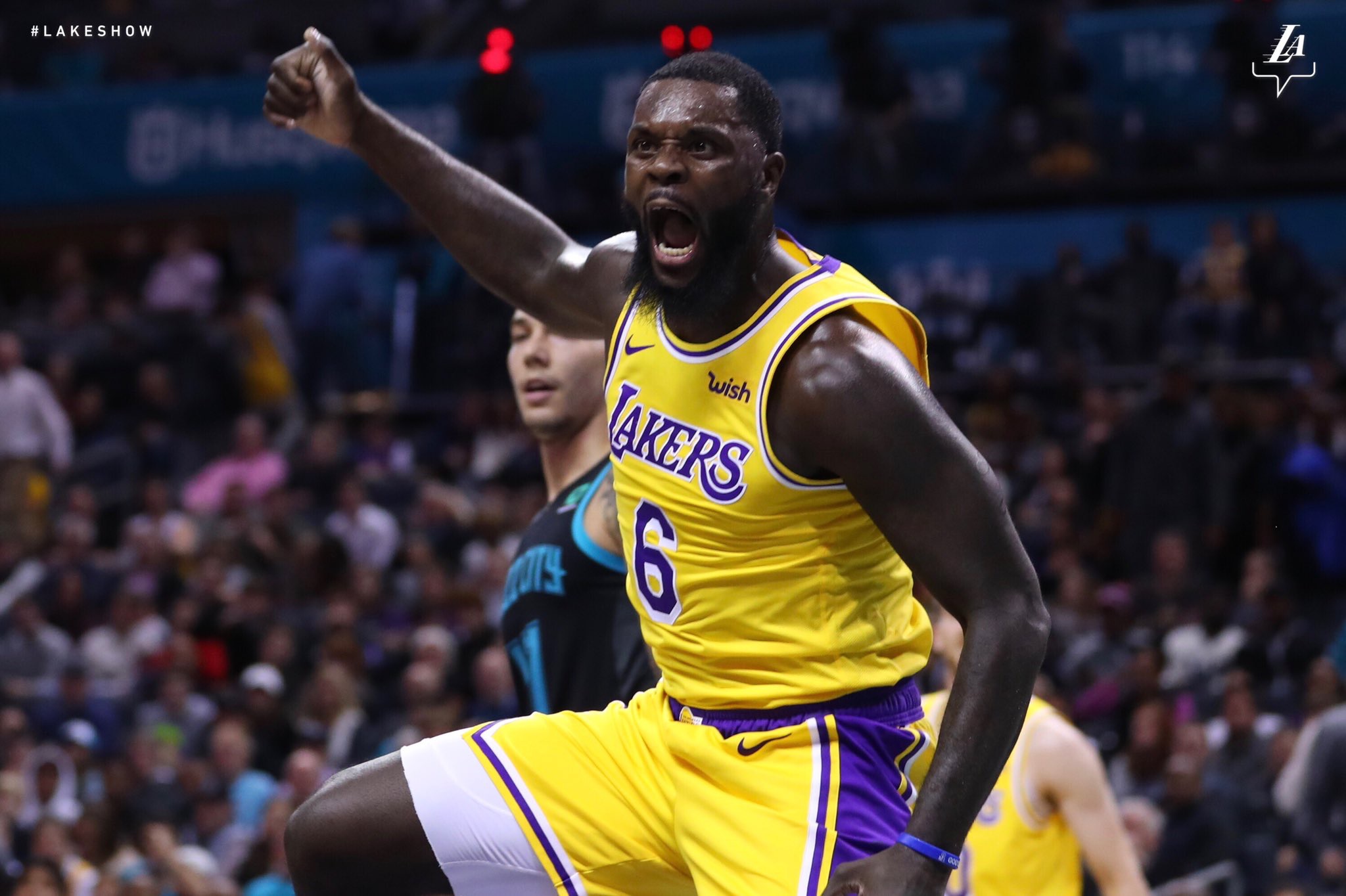 雷霆大胜黄蜂,取得胜利 雷霆大胜黄蜂,取得胜利