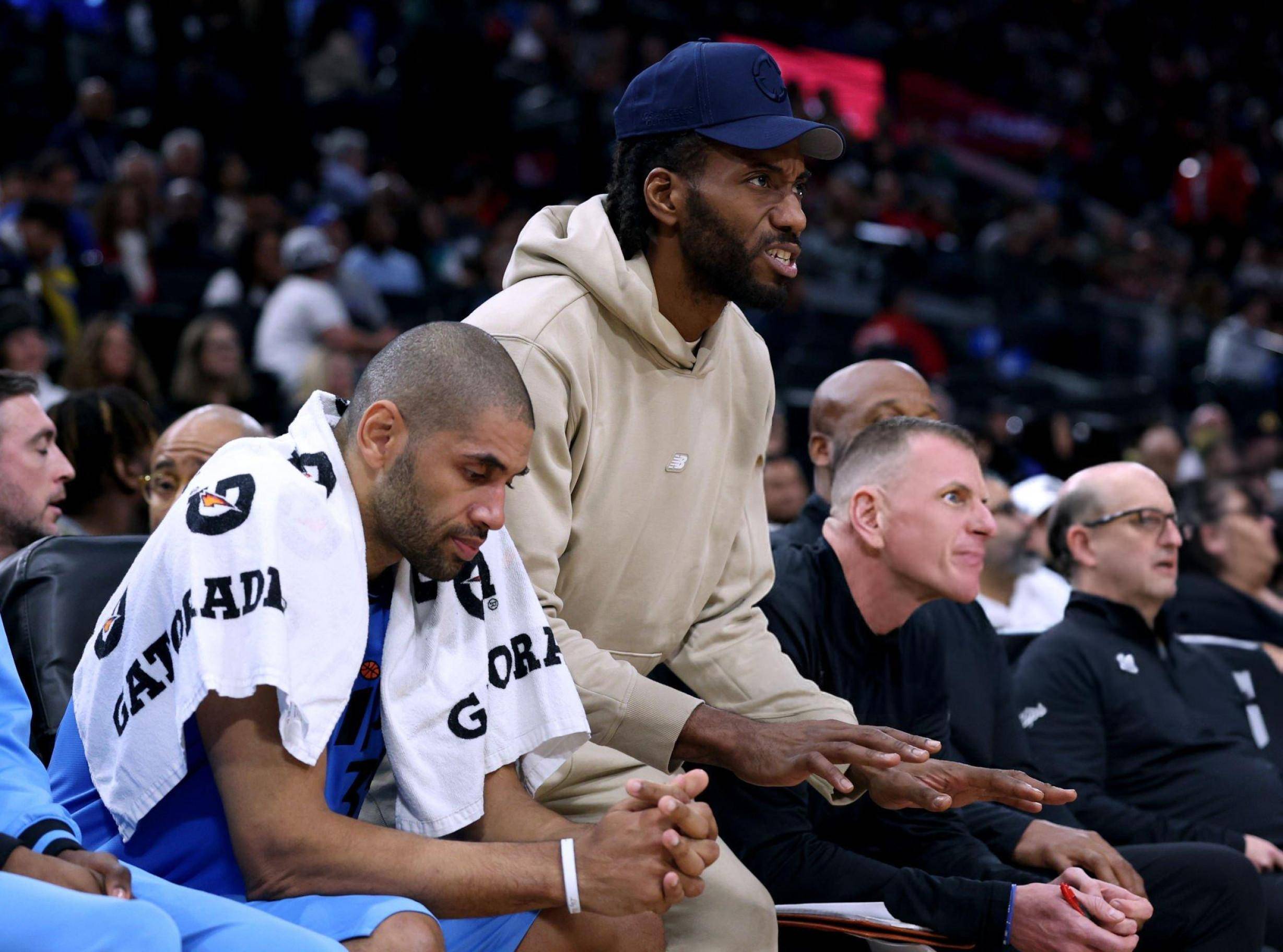 快船客场战胜国王，取得八连胜